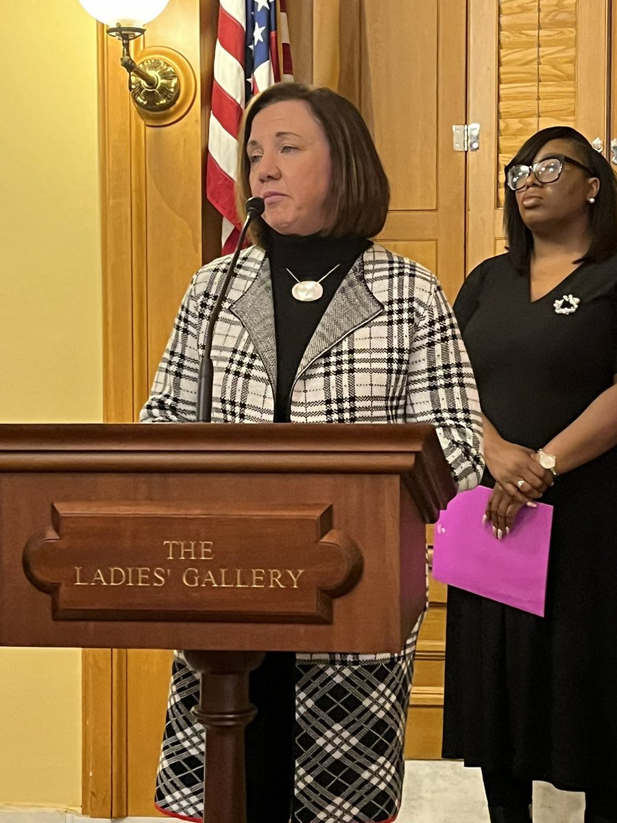 Vicki Giambrone tweet media