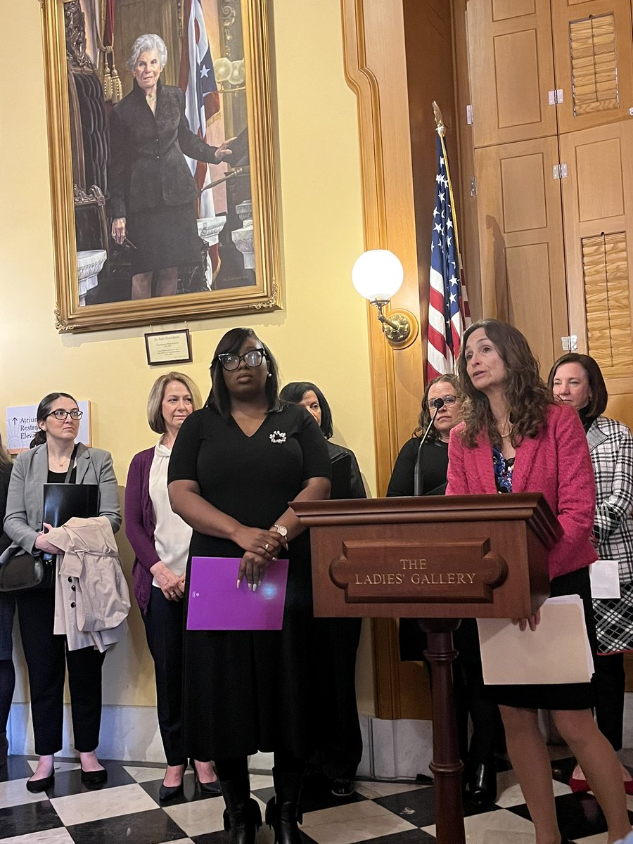 Vicki Giambrone tweet media