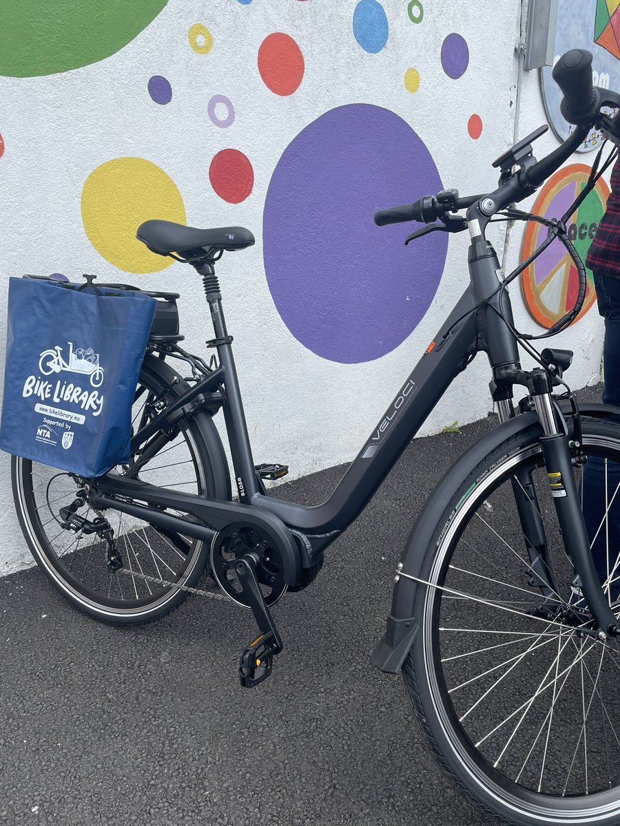 f_pilla's tweet image. Today we kicked off the #BikeLibrary in Canalway @EducateTogether! Parents and kids were absolutely thrilled to borrow an e-bike, e-long tail, e-cargo for the next 4-5 months! 
Thanks to @TodaywithClaire for being there to interview the parents. #ActiveTravel #ClimateActionNow