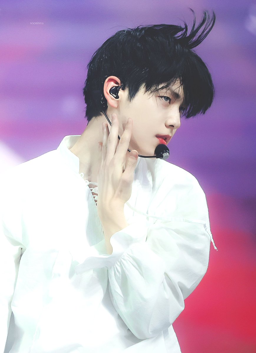 230325
#수빈 #SOOBIN #TXT