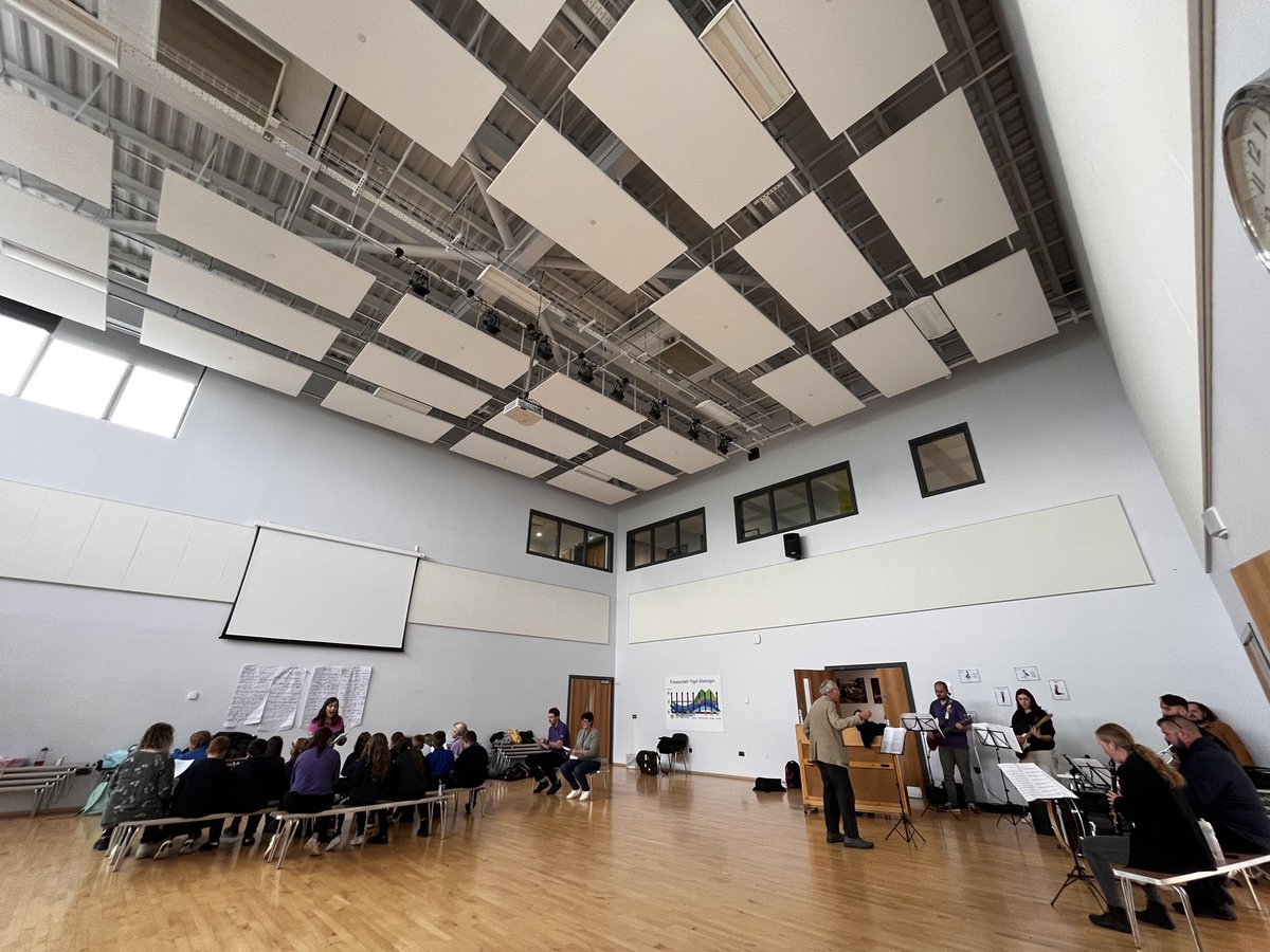 CORWS_Opera's tweet image. Opera rehearsals for the upcoming performance of a new work by the pupils at @YsgolGlancegin @GarethGlyn2012 @siwanllynor @buddugrobertss @Codir_To Performing at @PontioTweets on 18/5/23