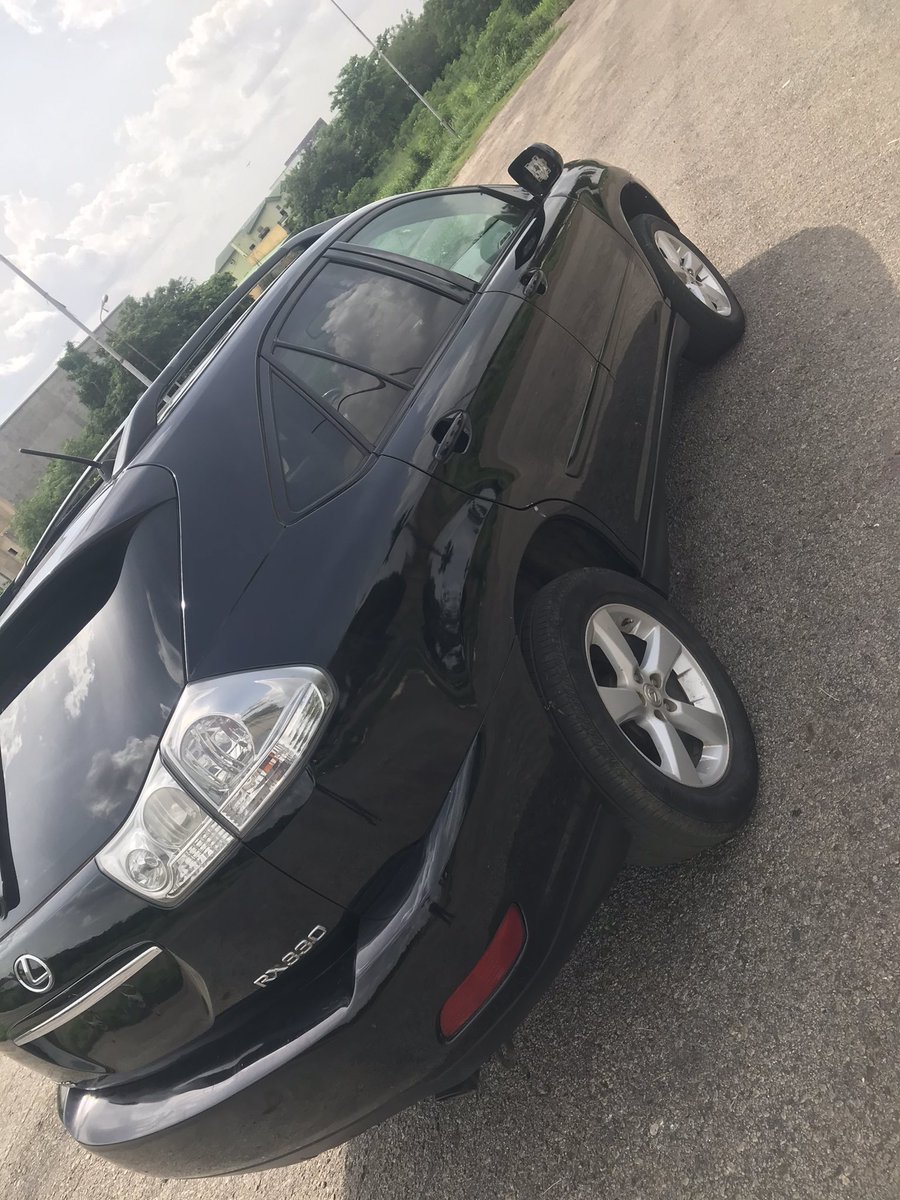 Shiffomi's tweet photo. Distress Sale
2005 
Foreign Used
Lexus Rx 330
Ac Cold as 🧊 

Price: 5.5m

WhatsApp: 07017424045
Dm

Please help retweet. https://t.co/8YGdHO2LfT