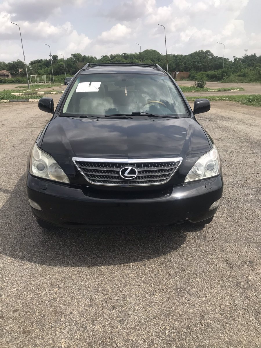 Shiffomi's tweet photo. Distress Sale
2005 
Foreign Used
Lexus Rx 330
Ac Cold as 🧊 

Price: 5.5m

WhatsApp: 07017424045
Dm

Please help retweet. https://t.co/8YGdHO2LfT