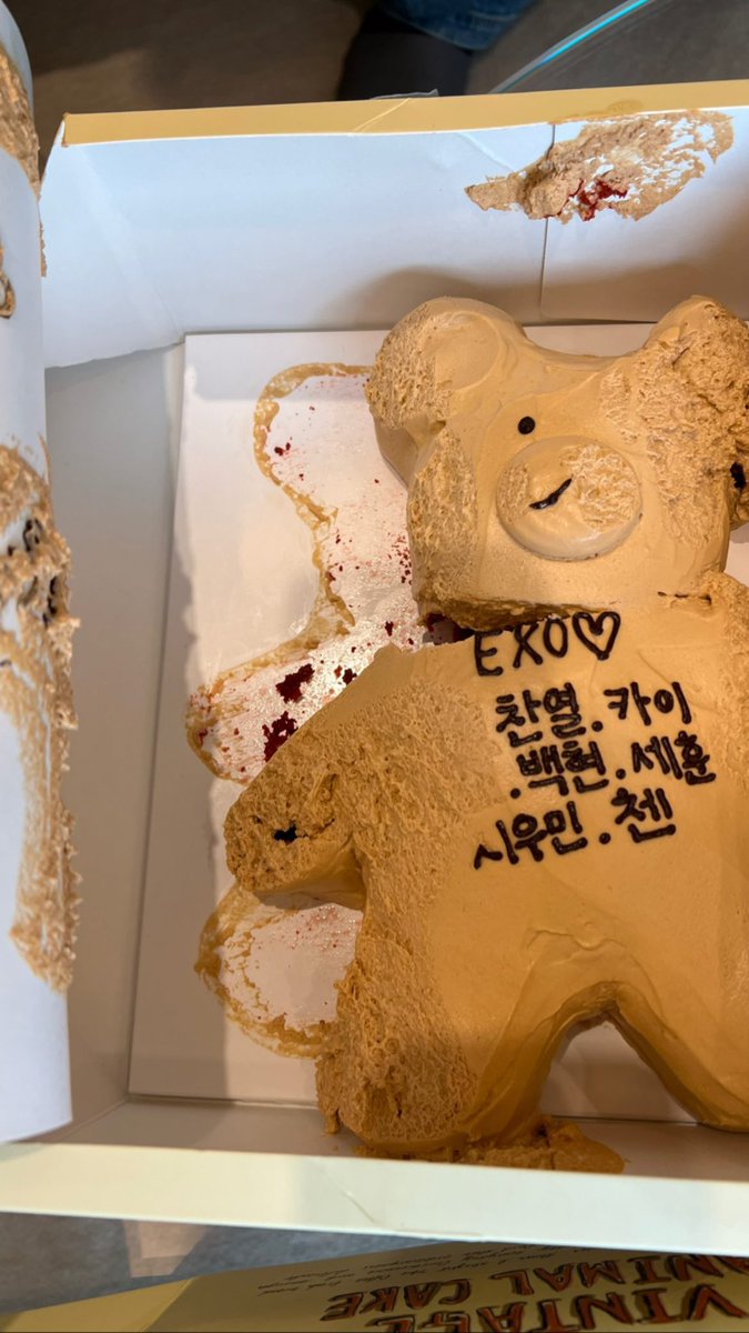 EXOGlobal's tweet photo. [OFFICIAL] 230502 #SUHO Instagram Story Update 
https://t.co/86Q8sUtTSW

“Suho, D.O. ^_^;“

”Seulong-ie hyung, we ate it well gratefully! 😄👍”

#EXO #엑소 @weareoneEXO https://t.co/kpHKrC8862