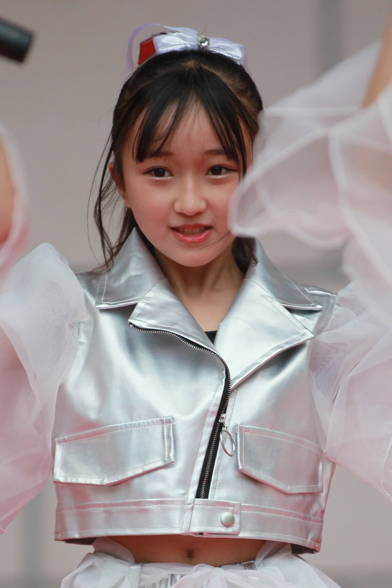 jHcDEbzXuzvO3aZ's tweet photo. #蓮華寺池公園 #藤まつり #ベイブ
やすさんに教わりました
ba6e(ベイブ)の ライブダンスを見てきました。
その中に、すごく、可愛い子発見しました。
まるで、
昔茶果菜の あやねちゃんを 初めて見たときみたいな感じでした。
名前は、ひめちゃんらしいです
#ba6e
https://t.co/9Giw51MSmC https://t.co/WNHE6ZJ7Vj