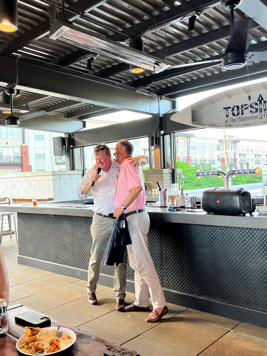 Aston_Prop's tweet photo. Aston turned 43 so we celebrated with a lovely spring evening on the Waterman rooftop! We recognized milestone anniversaries of our dedicated staff. Cheers to another year! https://t.co/5bt3p3EFFf