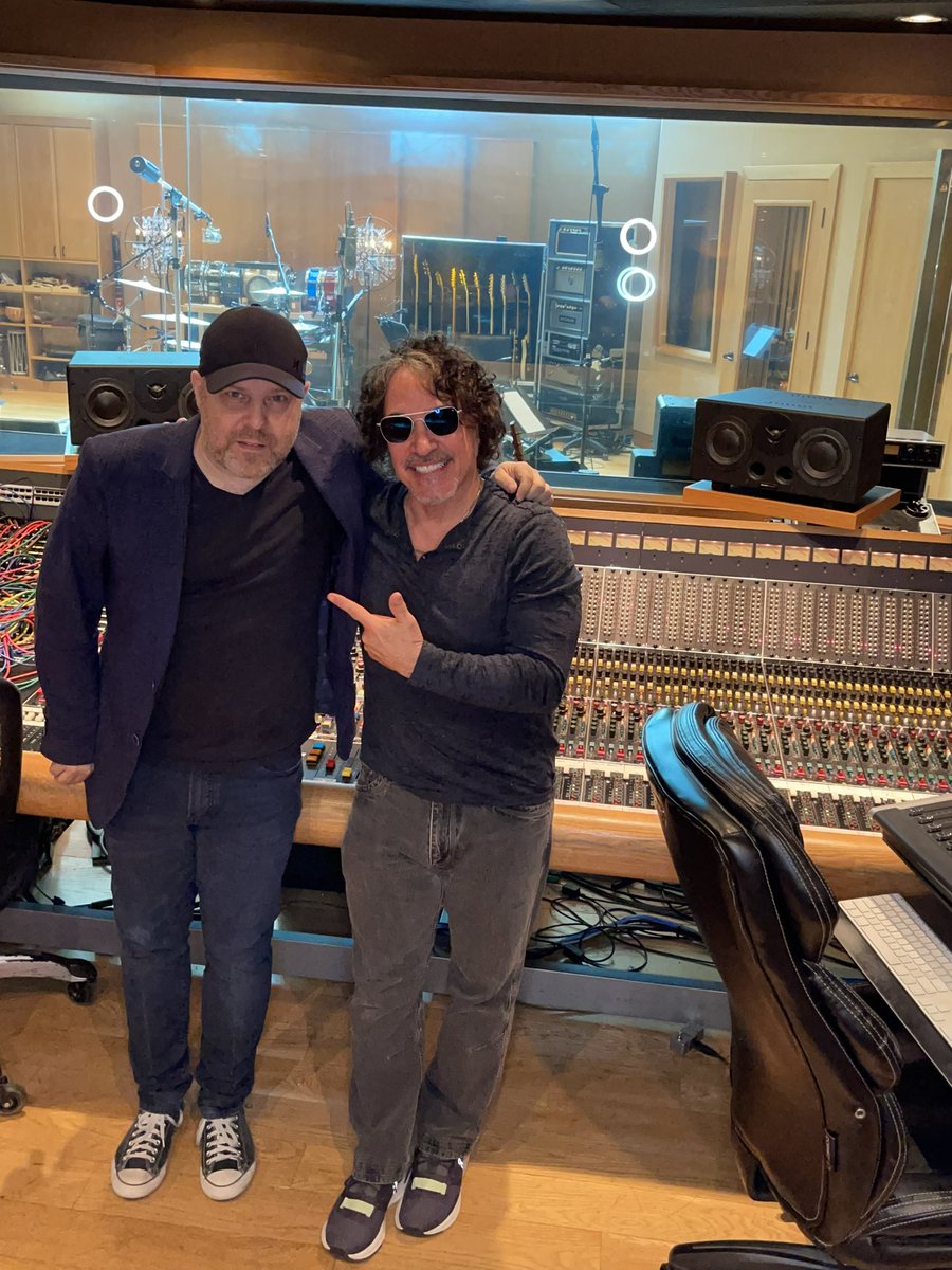 JohnOates's tweet photo. Hanging with ace engineer, and co-producer David Kalmusky at Addiction studios in #Nashville 👊🏽 https://t.co/8RrO1LjrAa