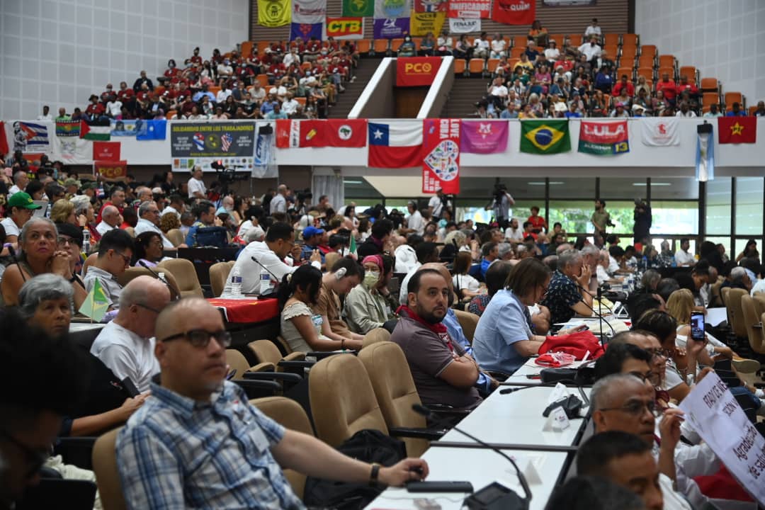 PresidenciaCuba's tweet photo. 🇨🇺| #Cuba es hoy capital de la solidaridad mundial. Mas de mil activistas políticos, líderes sindicales, dirigentes partidistas, y miembros de movimientos de solidaridad de todo el mundo, participan en el Encuentro Internacional de Solidaridad con Cuba y el Antimperialismo. https://t.co/aXSIhzHvey