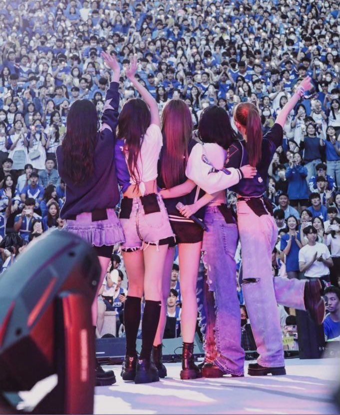 dudnff_'s tweet photo. LESSERAFIM 1周年🥂💜

ルセラのおかげで毎日幸せです！

 #LESSERAFIM1stAnniversary https://t.co/PfttHjDb0Z