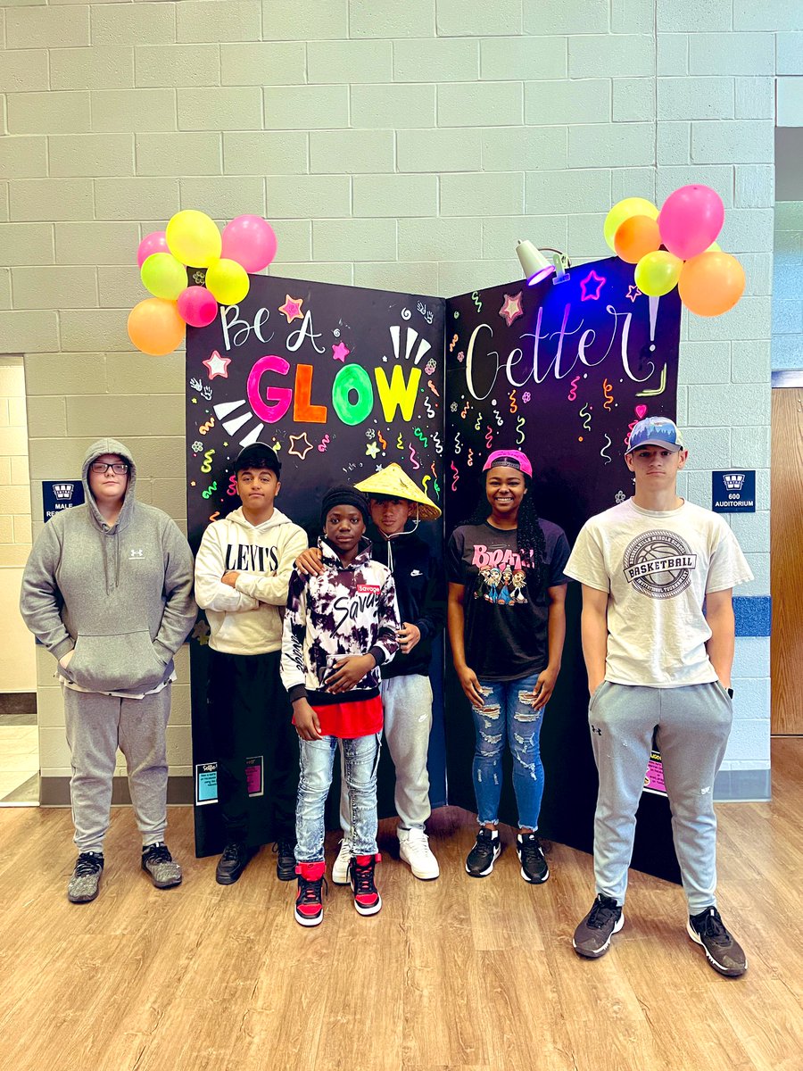 Day ✌🏻of #KSASpiritWeek! Orange ADA students in their hats🧢 @WC_Dragons