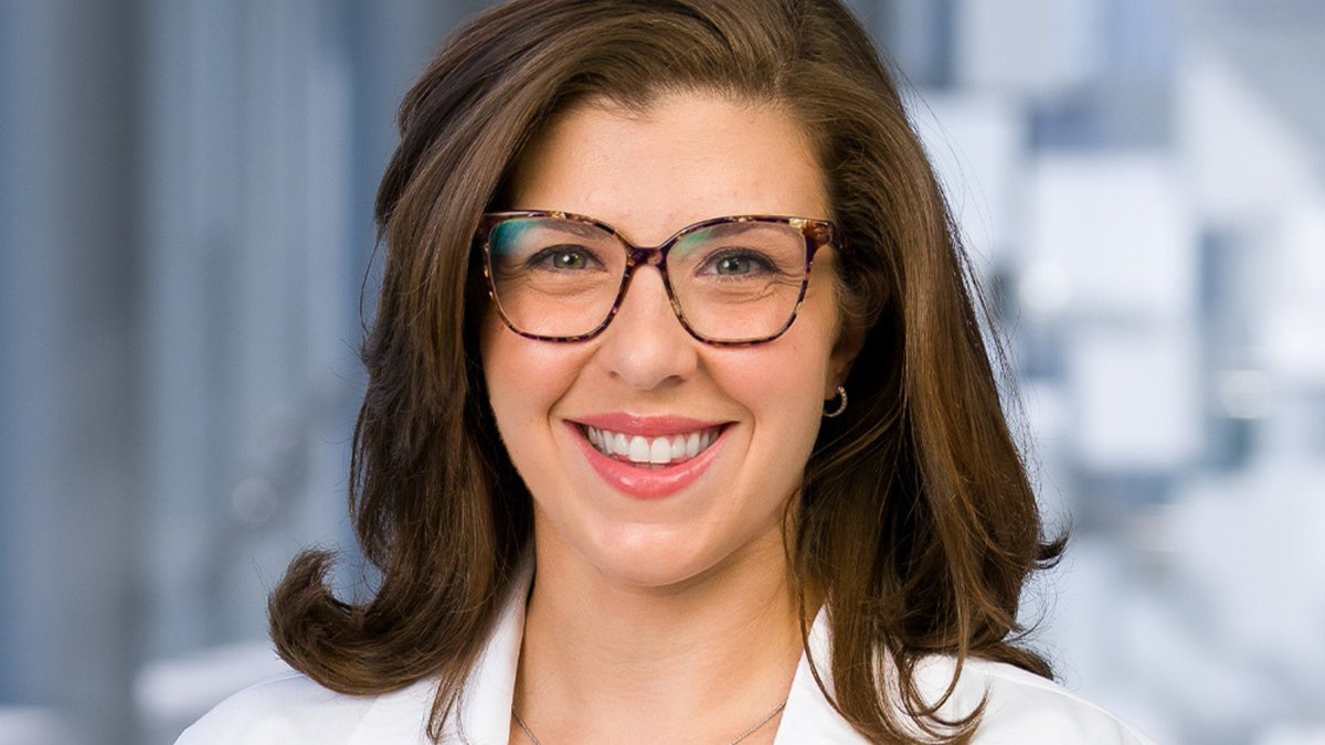 #Livertransplant survivor's recovery linked to #sociodemographic factors. <a href="/utswcancer/">UTSW Simmons Cancer Center</a>'s liver disease expert Sarah R. Lieber, M.D., explores how tailored interventions can optimize clinical and patient-centered outcomes among these patients. bit.ly/3oJjVIx #utswresearch