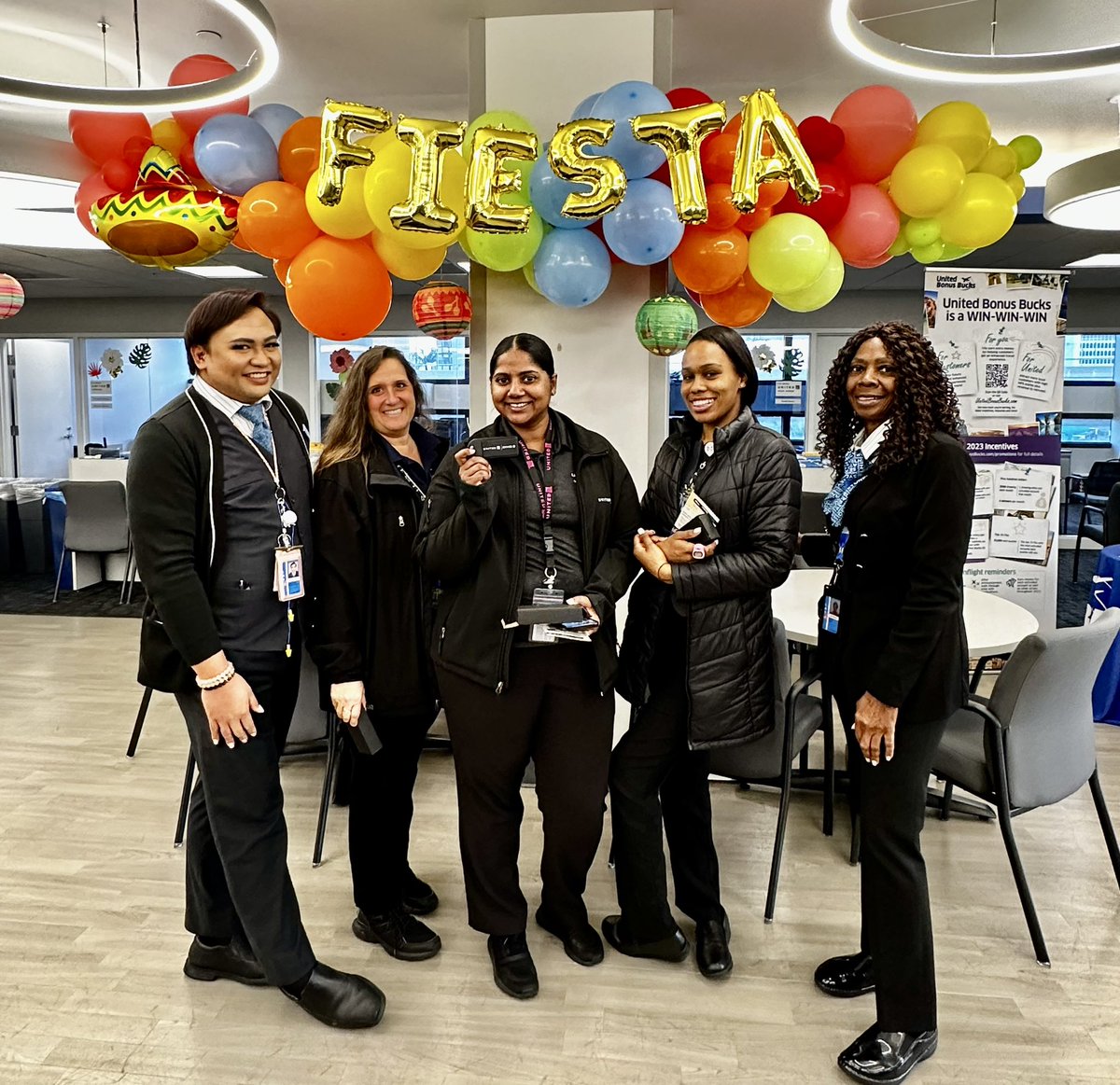 JBroukian's tweet photo. ATTENTION Flight Attendants and LAX CS/PA Agents!!

Come down to the Inflight base for games, tacos and swag from 0600-1700PT! https://t.co/0tyHiUCWEX