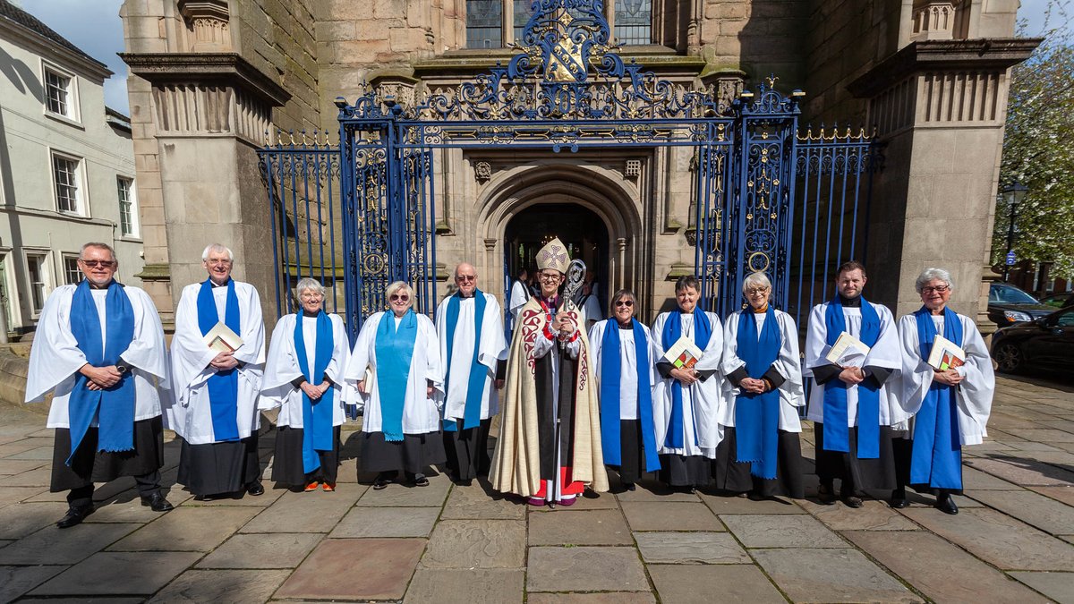 Bishop Libby has admitted 10 new readers in a special service at <a href="/DerbyCathedral/">Derby Cathedral</a>. #Readers in <a href="/churchofengland/">The Church of England</a> are licensed lay ministers who may have responsibilities including preaching, teaching and leading worship derby.anglican.org/en/reader-lice…
<a href="/madederbyshire/">Made In Derbyshire</a> #derbyshire #faith