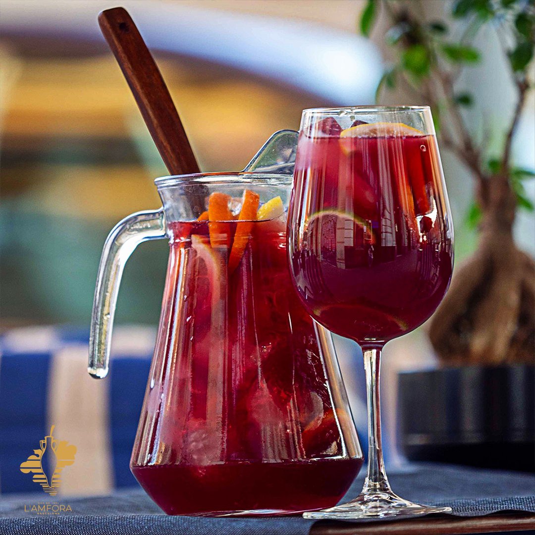 lamforabcn's tweet photo. Disfruta de una Sangría 🍹 fresquita en @lamforabcn, va perfecta con una paella 🥘. ¿Te animas 😜?

#barcelona #bcn #barcelonacity #parallel #paella #paellas #comidaespañola #sabroso #lamforabcn #restaurantesbcn #restaurante #sangría https://t.co/xQHEnlPzw2