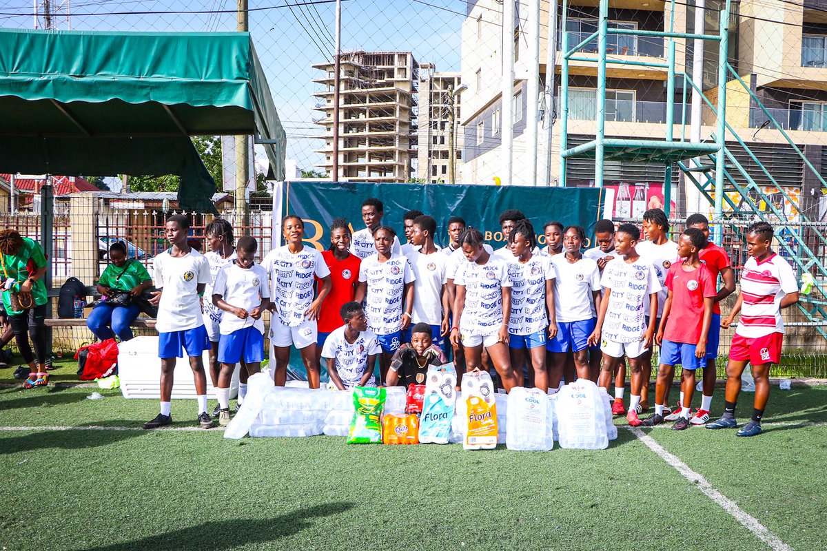 BANNnassociates's tweet image. ⚽️🏆 𝐁𝐀𝐍𝐍 𝐃𝐎𝐍𝐀𝐓𝐄𝐒 𝐓𝐎 𝐑𝐈𝐃𝐆𝐄 𝐂𝐈𝐓𝐘 𝐅𝐂 𝐖𝐎𝐌𝐄𝐍 🎁🙌🏾

Boateng-Addo, N. Nketiah and Associates is committed to supporting initiatives aimed at the support of women in sports in Ghana.

#LabourDay2023 #BANNnAssociates #RCFCW ⚽️🏆