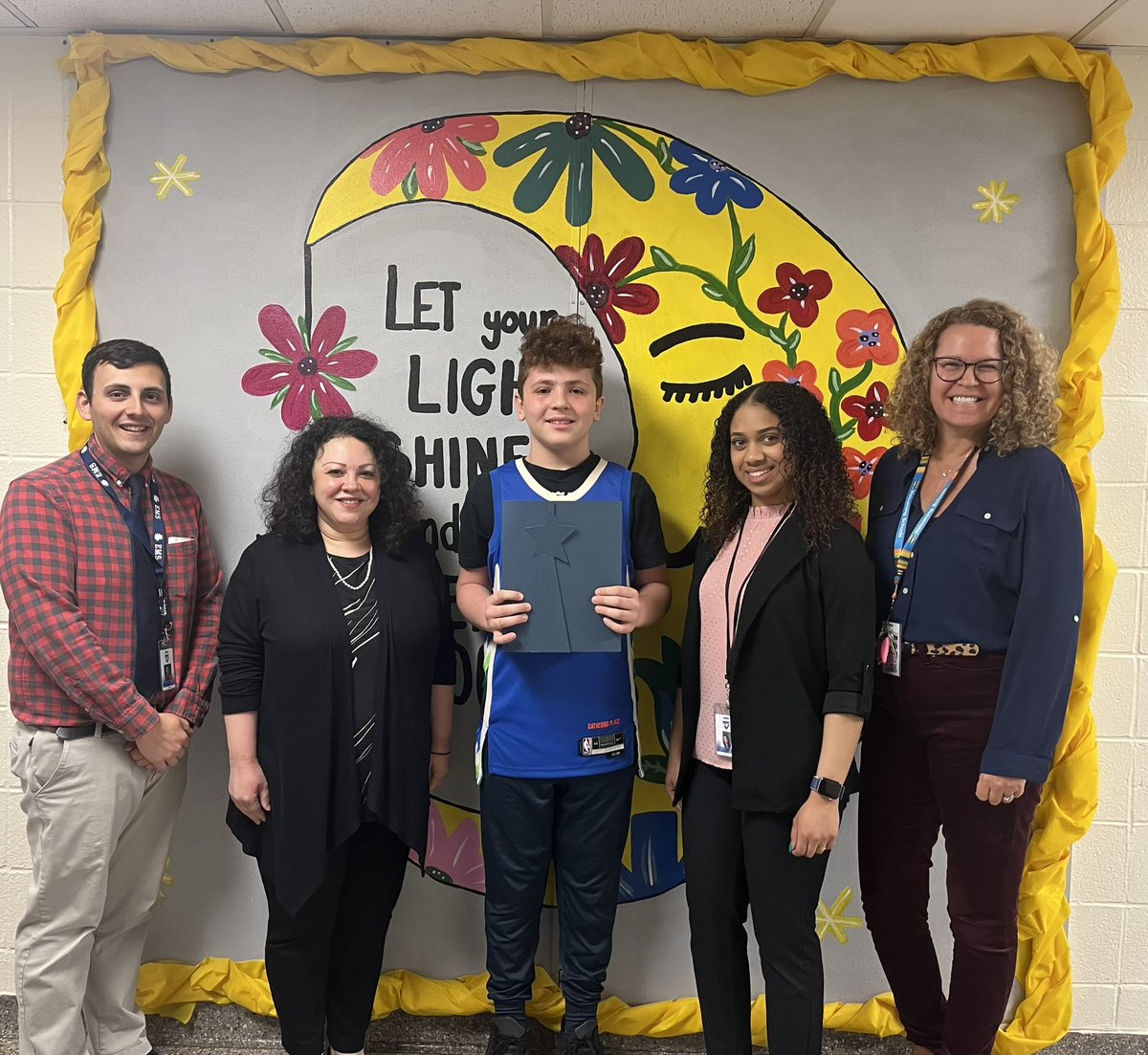 Team One congratulates our character award winner and all the other teams’ winners for April! #teamonederful #charactercounts #pawsitivelyawesome <a href="/WPSEisenhower/">Eisenhower Middle School</a>