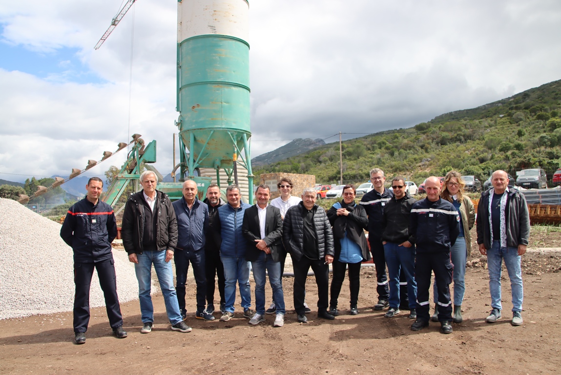 sis_2b's tweet photo. #Avanzemu La construction de casernes dans le rural, préoccupation de la mandature actuelle, permet d'optimiser le maillage territorial et de fait, la protection et le secours à personne sur ces territoires. https://t.co/Sh2hSK69vx