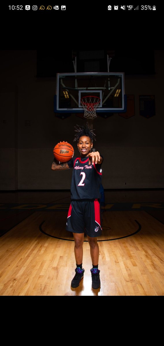 Congratulations to our former guard/captain Jakhayla Johnson <a href="/jakhyla/">jakhyla johnson</a> on her offer to Division 2 Barton College