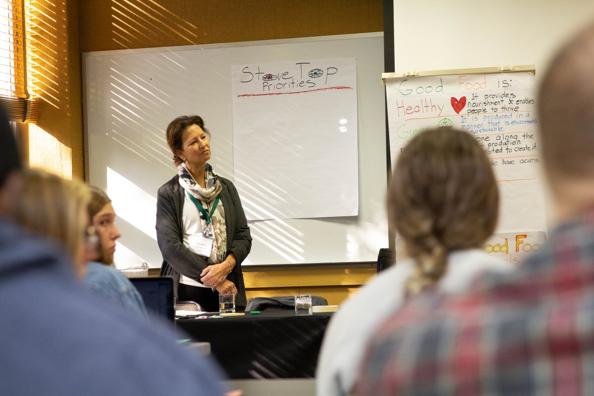 MIGoodFood's tweet photo. All registered participants of the Michigan Good Food Summit will have access to join the virtual platform, Connect Space which will livestream the general session, provide breakout recordings,  and more! Register for this hybrid event on Friday 5/19. https://t.co/lf3VTwZAm0 https://t.co/sHBx451KXN