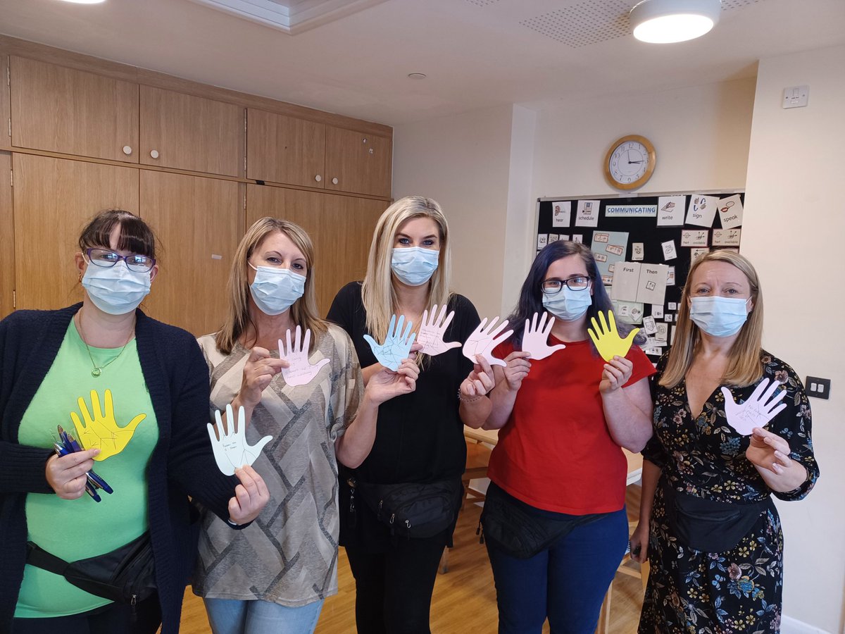 The IPC team visited JGS today to celebrate the WHO  @worldhandhygieneday some great engagement from staff and children and amazing hand hygiene pledges, thank you for having us #wearenhft <a href="/juicyleaves/">Lucy Jeeves</a> <a href="/JennyBoyce9/">Jenny Boyce</a> <a href="/JacquiRussell13/">Jacqui Russell</a> <a href="/lauren_1013/">Lauren Curran</a> <a href="/Snow64Snow/">Alison Snow</a> <a href="/RosieRead10/">Rosie Read</a>  <a href="/NHFTNHS/">Northants Healthcare</a>