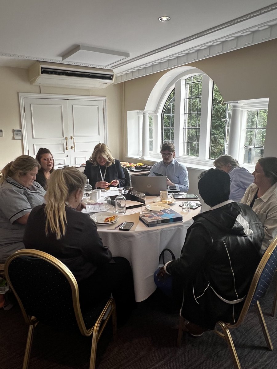 Ann Taylor tweet media