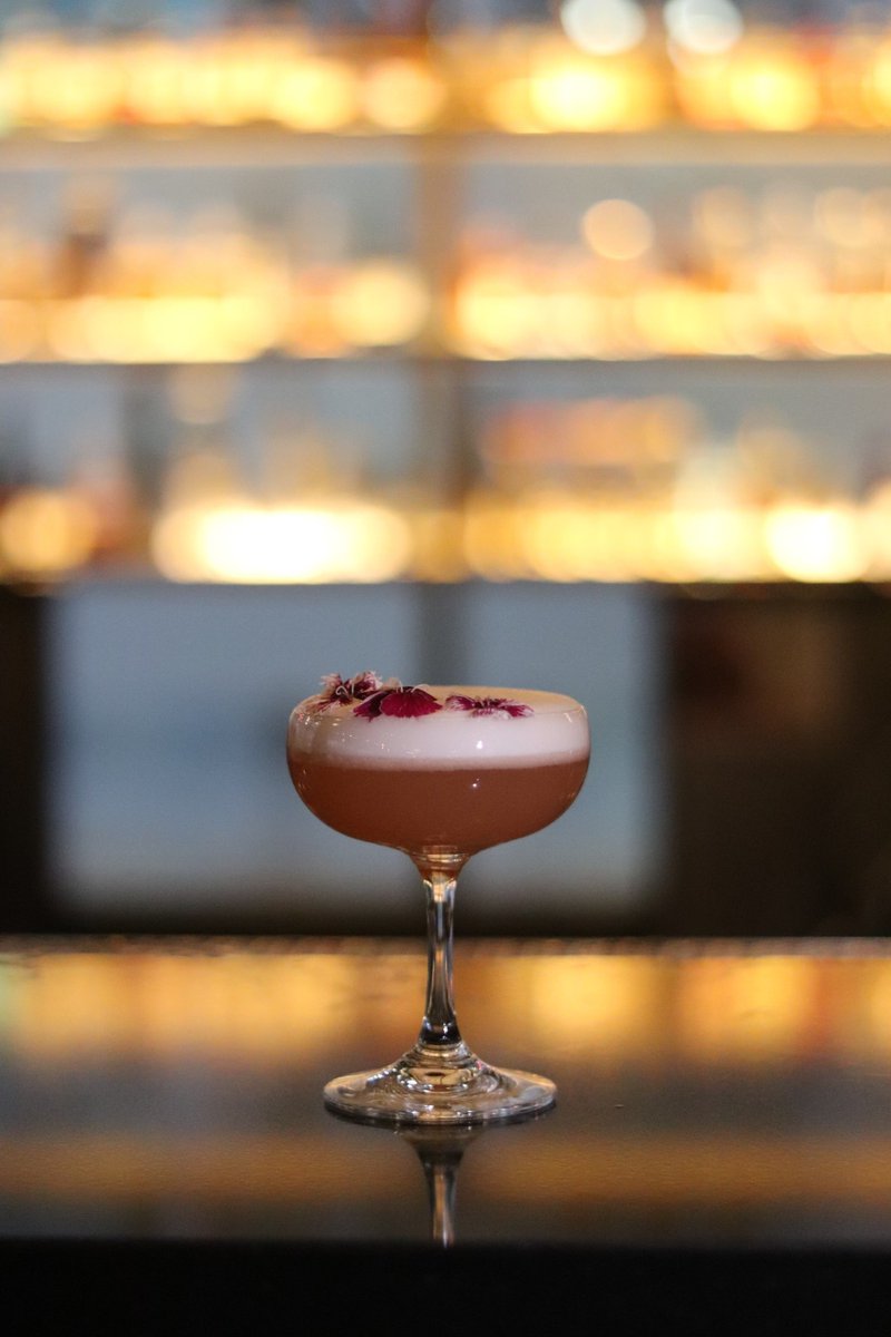 Aiana's social hour is in full swing from 3-6 pm. Our talented bartender, Connor, also offers dealer's choice options, guaranteed to tantalize your taste buds. Join us for a memorable evening of discounted drinks and exceptional service. #UnbelievableBartender #HappyHour