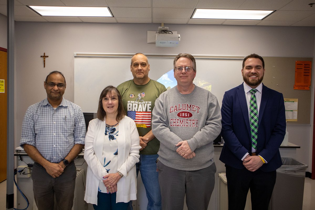 CCSJWave's tweet photo. The Department of Biomedical and Health Science recently hosted a captivating presentation by Rosemary Duda, Director of the Medical Laboratory Science Program at @MyFranciscan in Dyer, IN, focusing on the diverse career opportunities within the Medical Laboratory Science field. https://t.co/HgvyqZK1Fz