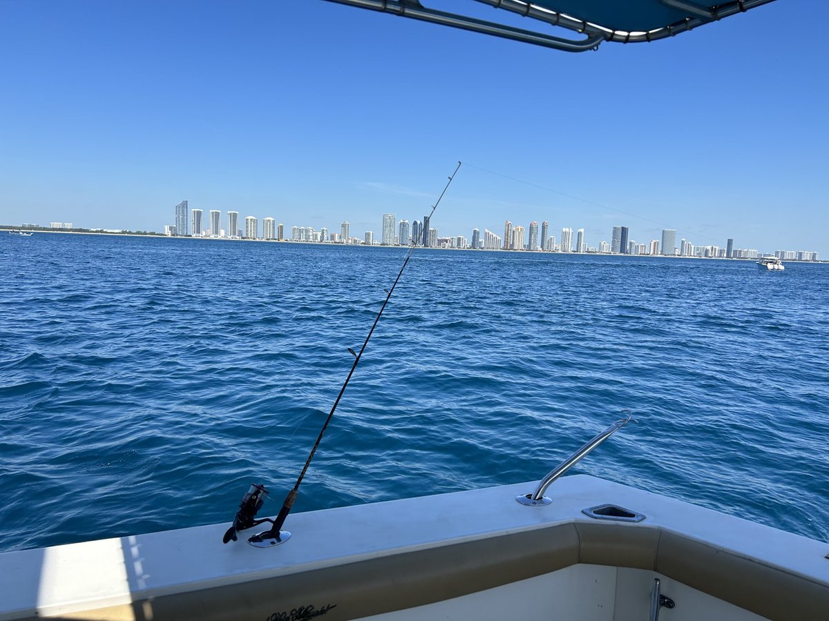 DeGuille22's tweet photo. Hoy se come pescado , sin discusión ! https://t.co/d7E7dqlCVK