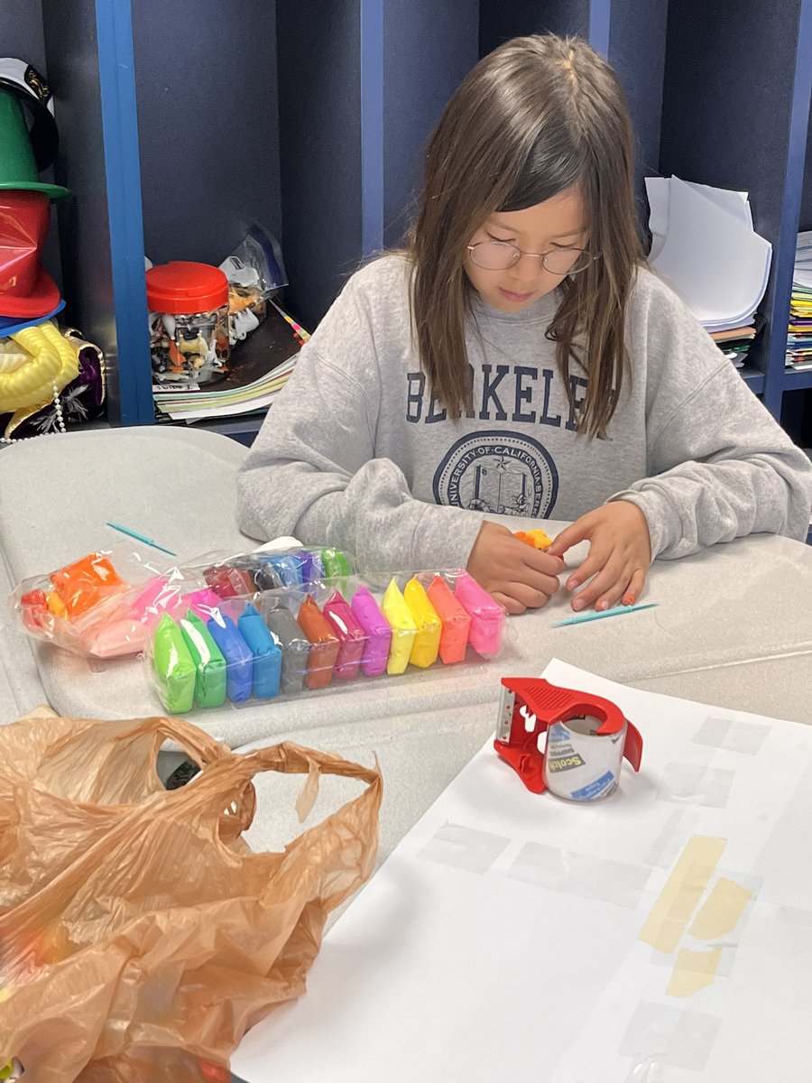 Fourth grade scholars <a href="/MountEagleES/">Mount Eagle ES</a> have focused on Portrait of a Graduate Communicator skills all year. They are now preparing for their Presentation of Learning to share/demonstrate how their communication skills have grown, by making unique projects.