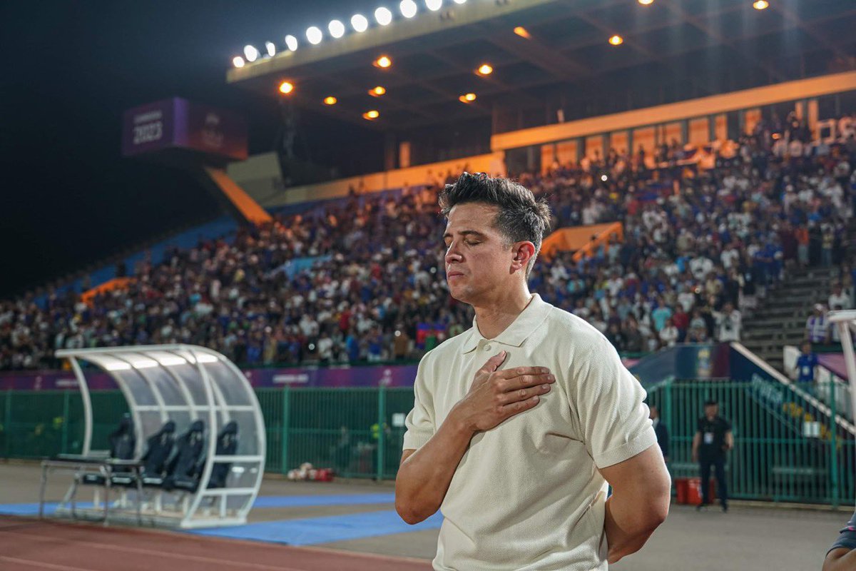 VenNotBen's tweet photo. Some things never change.
ROB GIER. 🇵🇭⚽️🫡 #Azkal
📸 FFC https://t.co/eJc7baVRlP