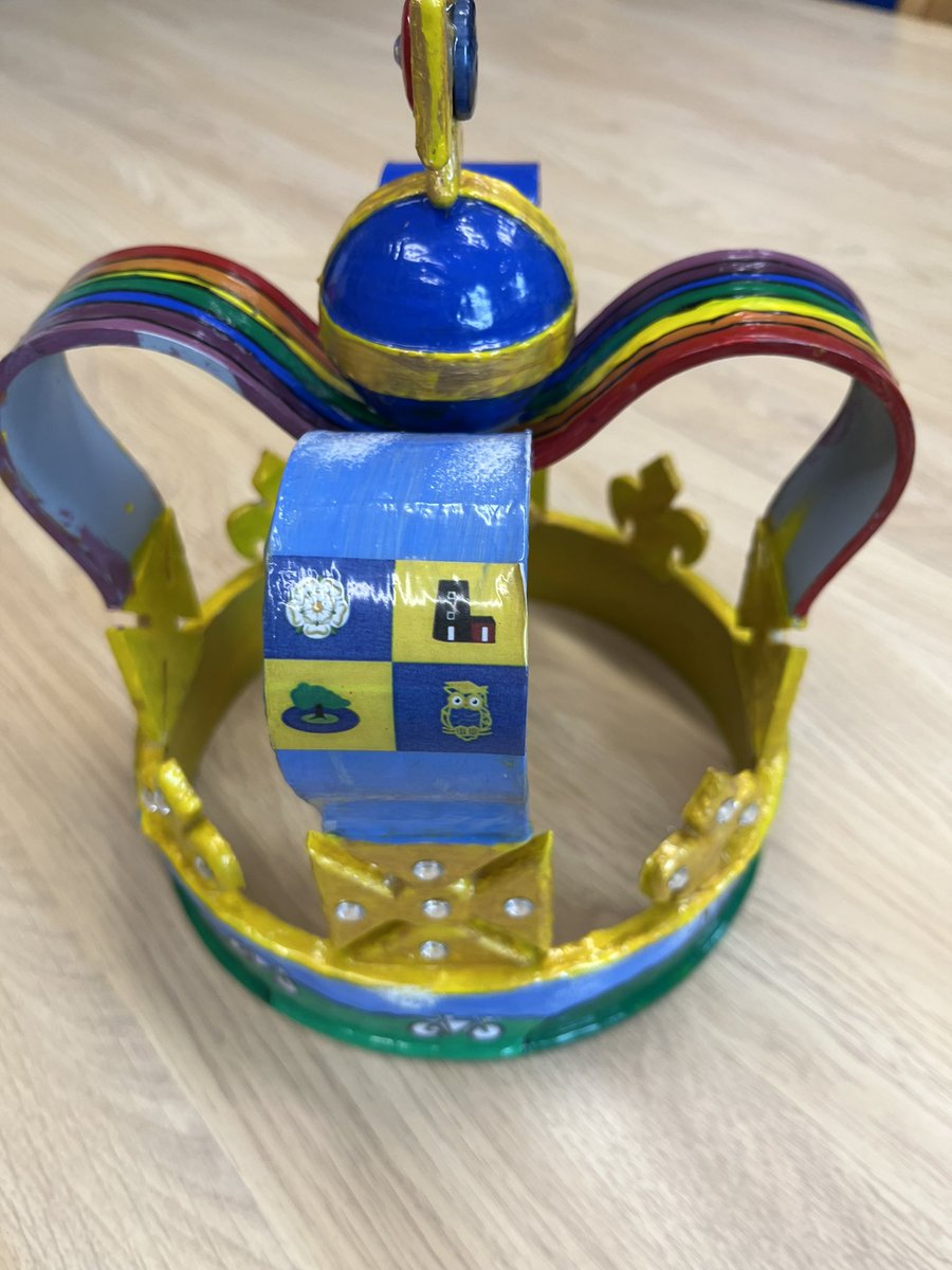MrsB_HCPS's tweet photo. Our crown ready for the Discover Driffield Coronation Crown Trail! #Coronation2023 #driffield 👑@HuttonCran 💙💛 https://t.co/S1tc07s5qN