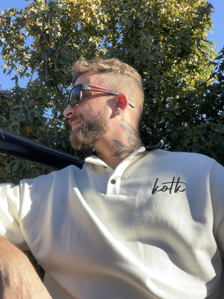 NAKED YOGUI on Twitter: "🤓"