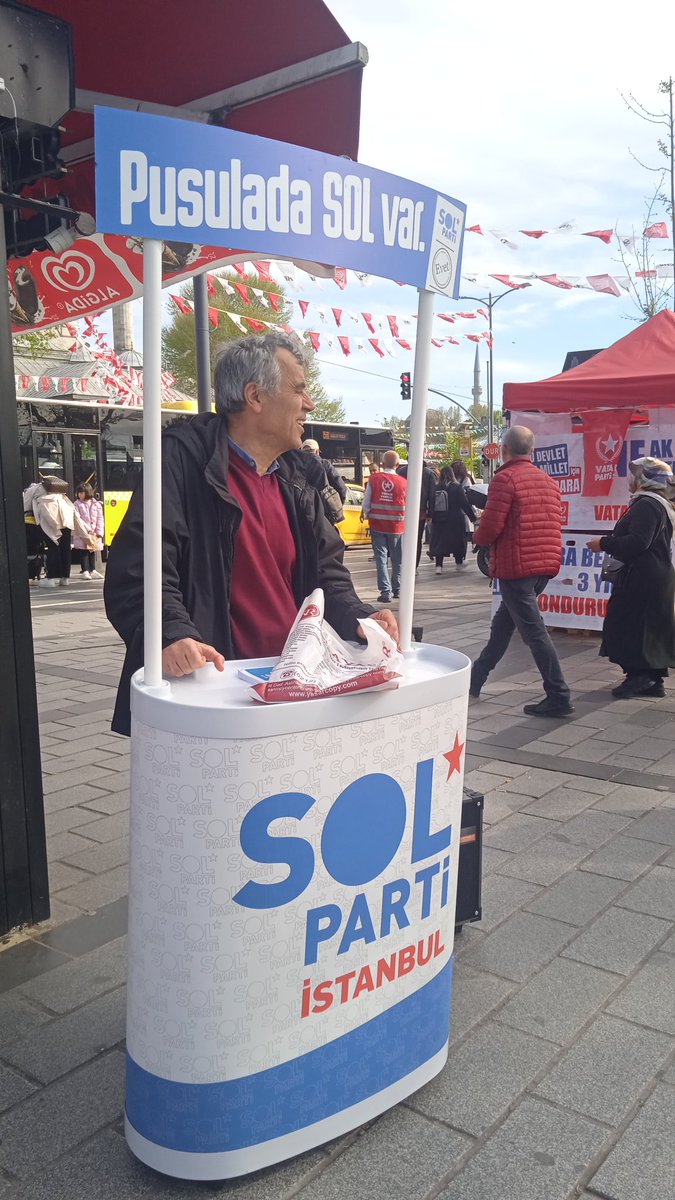 ⭐Felaket iktidarını göndereceğiz

1 Oy SOL'a 1 Oy Kılıçdaroğlu'na 
#pusuladaSOLvar 
#SOLdaYürü