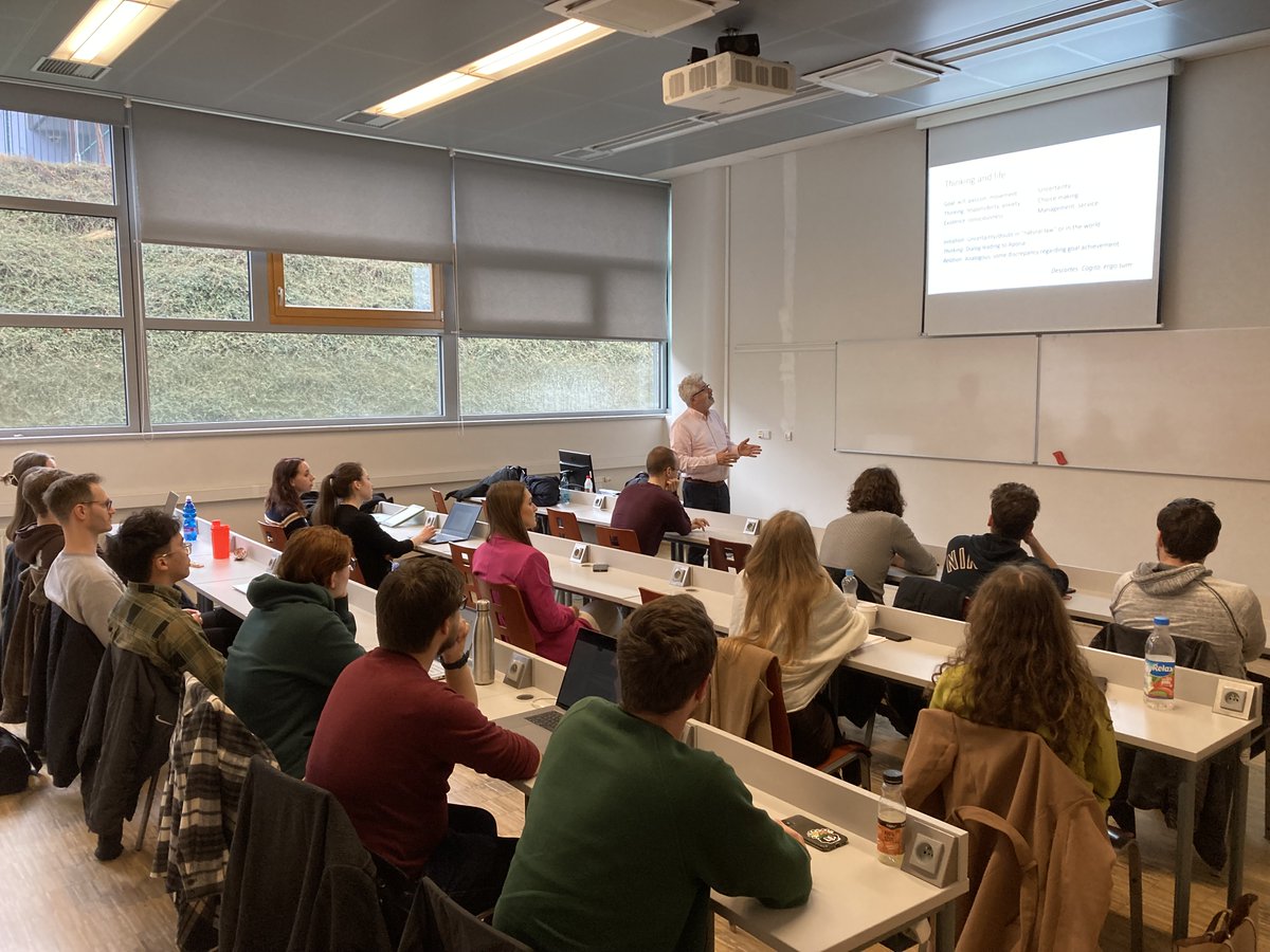 🔙  Ohlédnutí za Inovačním týdnem. Na FIS zavítal i Iordanis Kavathatzopoulos (Uppsala University) v rámci akcí Ethical competence in organizations and the design of IT a Artificial intelligence and ethics 💻 Akce měly úspěch, zejména mezi studenty Kognitivní informatiky 🤖