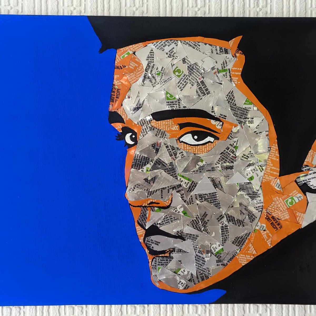MedusaMosaics's tweet photo. Recycled aluminium can art made with Scottish bru cans. Pop art Elvis @ElvisPresley #recycledart #aluminiumart #scottishart #scottishgifts #mosaicart https://t.co/37enAkXSpb