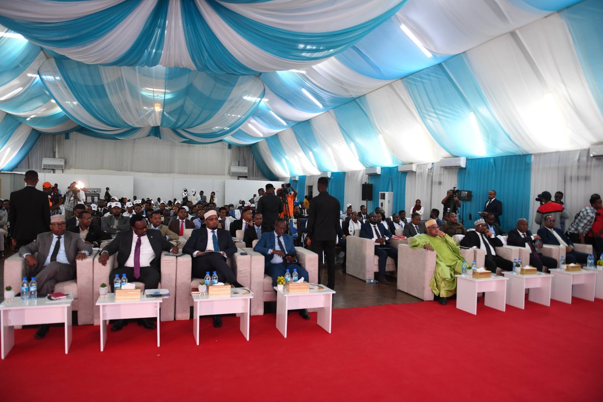 MoPIED_Somalia's tweet image. 1/2 Today, @NBS_Somalia launched the historical Somalia Population &amp;amp; Housing Census in Mogadishu, presided over by the Deputy Prime Minister, H.E. Salah Jama. Let's hope this census brings positive change to the country. #SomaliaCensus #PopulationCount #HistoricMoment