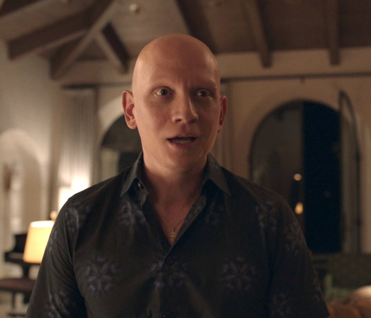 TopherRiddle's tweet image. Just go ahead and give him the Emmy now. His work in the newest episode of #Barry is amazing! @HBO #hbo #emmy #nohohank