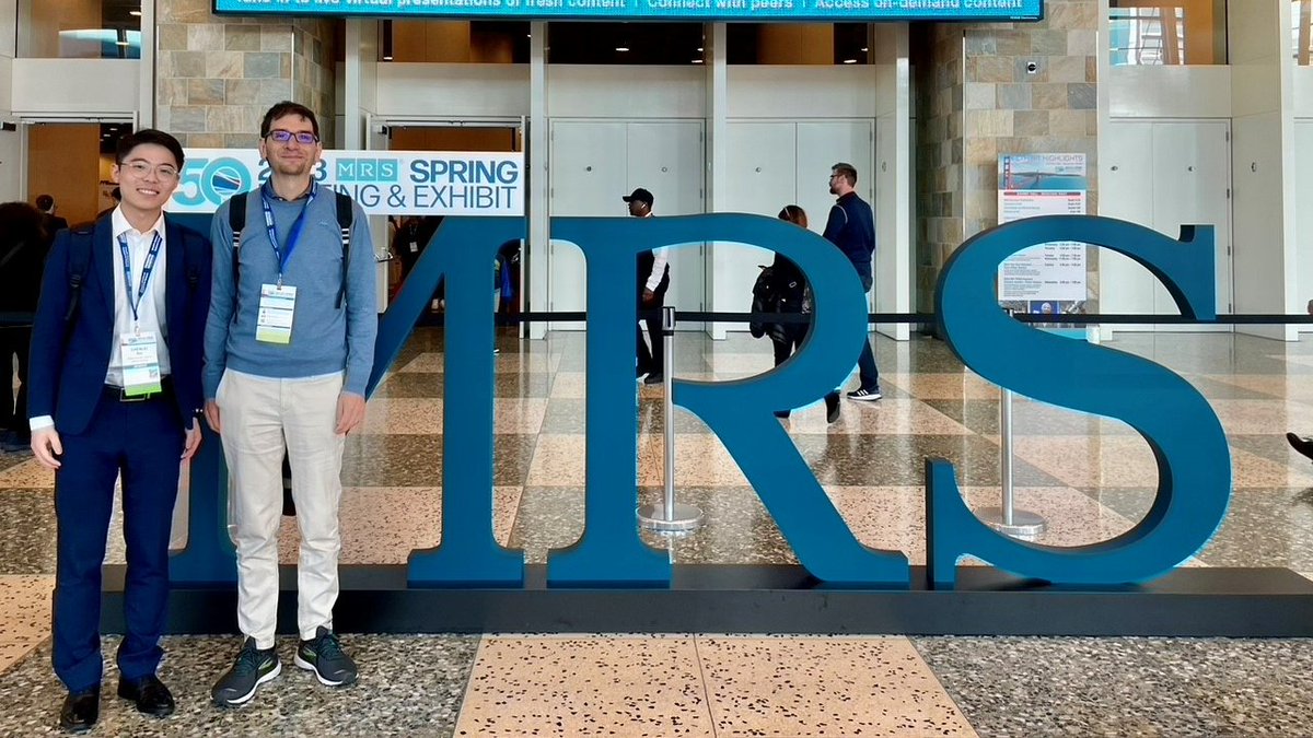 LondonNanotech's tweet image. The LCN at @KingsCollegeLon has launched a PhD student travel fund. Chenlei Gu (@ChiappiniLab &amp;amp; @TheThomasLab) was the first person to be funded and has written a piece about presenting at the  @Materials_MRS Spring Meeting.
➡️bit.ly/LCN-KCLPhDTrav…
#nanotechnology #biosensing