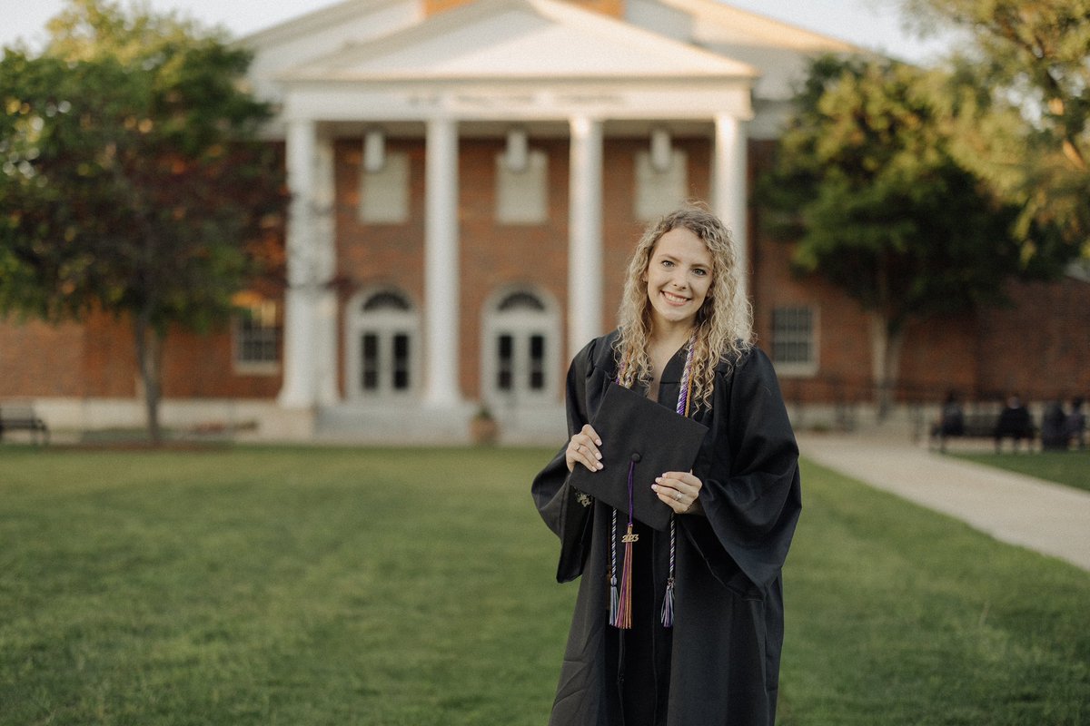 kennedy_wester's tweet photo. #UMHBGrad 
So thankful to be graduating with my BSN! https://t.co/LhmkFEezxh