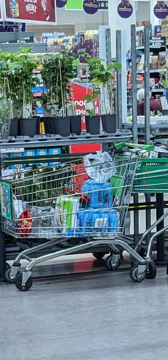 ExpertAmaan's tweet photo. @prime_tracker Small bit of stock in Asda Halesowen https://t.co/I8xtTSitj0