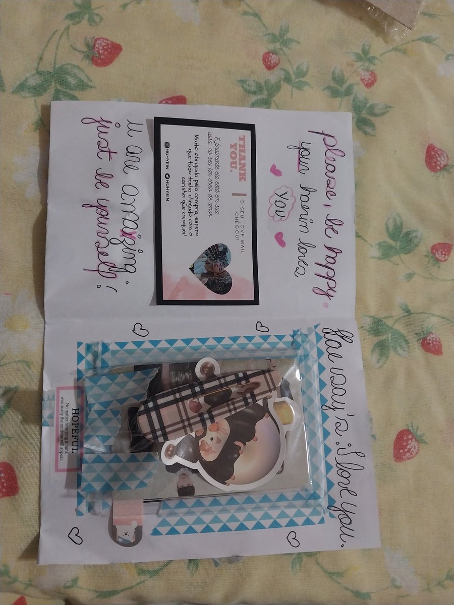 dokichaery's tweet photo. feedback positivo @ilovnni que me vendeu a haerin morcego!! veio MUITO bem embalado (obcecada pela embalagem inclusive) e veio até uma presilha de cabelo de brinde 😭🤏 obg amg!! https://t.co/R1QJqThMzB