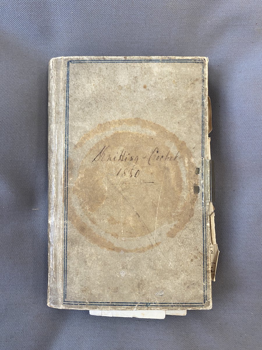 BHAandM's tweet image. Eva Lückes&apos; knitting and crochet notebook, containing  knitting patterns for children&apos;s socks, vest, neckerchief, crochet edging, skirt, petticoats (RLHPP/LUC/4/5). Lückes was Matron of the London Hospital, 1880-1919.

#NotebookDay #HistNursing