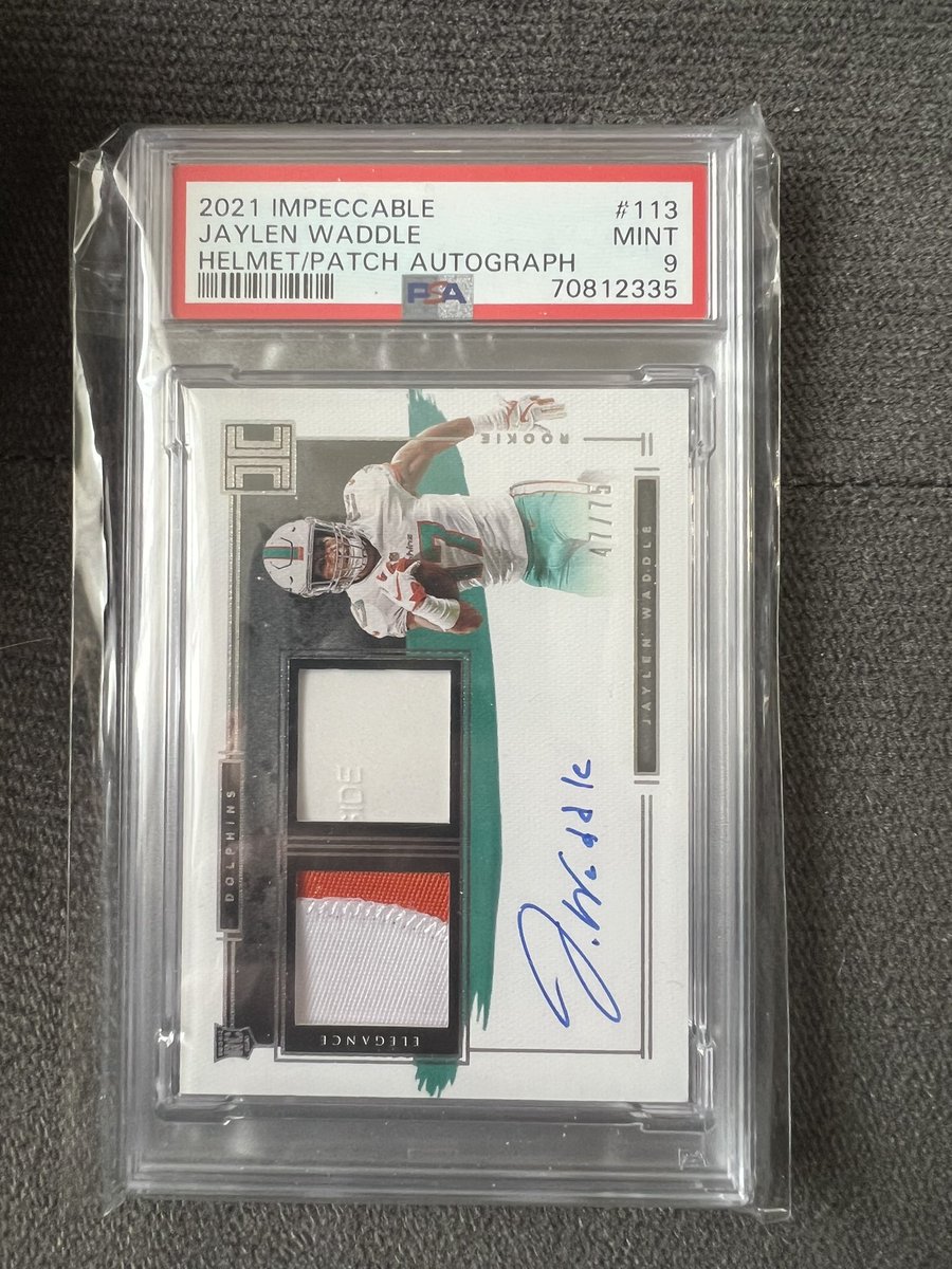 DJ_TraveyTrav's tweet photo. @TheHobby247 @SA247LLC $650 last sold Raw in February for $425 https://t.co/2yxqEtX7pA
