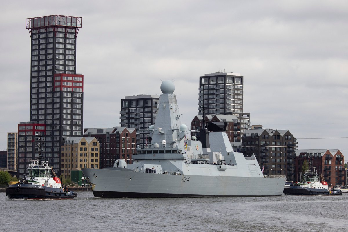 Telegraph's tweet photo. 📸 HMS Diamond, UK Royal Navy air-defence destroyer, arrives in London for the #Coronation https://t.co/x2RySdatP5