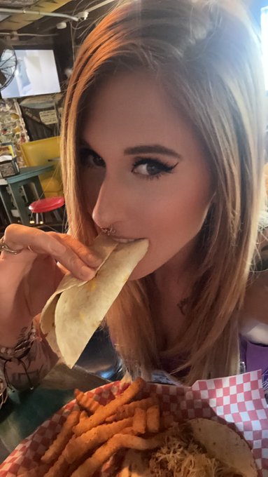 Come out to @SandbarCB and get one of the best tacos you&rsquo;ve ever had your face in! 🌮👅🌮👅😈💋 https://t.<a class="tags" target="_blank" title="On Twitter" href="/?out=eyJ0eXAiOiJKV1QiLCJhbGciOiJIUzUxMiJ9.eyJpYXQiOjE3MjE5ODc0MjUsImlzcyI6InR3cG9ybnN0YXJzLmNvbSIsIm5iZiI6MTcyMTk4NzQyNSwiZXhwIjoxNzUzNTIzNDI1LCJyZWRpcmVjdF91cmwiOiJodHRwczovL3R3aXR0ZXIuY29tL1NhbmRiYXJDQiJ9.jAma5AMfwSGEKis49LFooy99SRovTRsUq41XwK1duECtV2YWDrb8HGSquuxMiSgQrUpJ7WIG_XFKwzERVCIaRA">@SandbarCB</a><a href="/tag/magazinepublishment"class="tags"><span>#magazinepublishment</span></a>