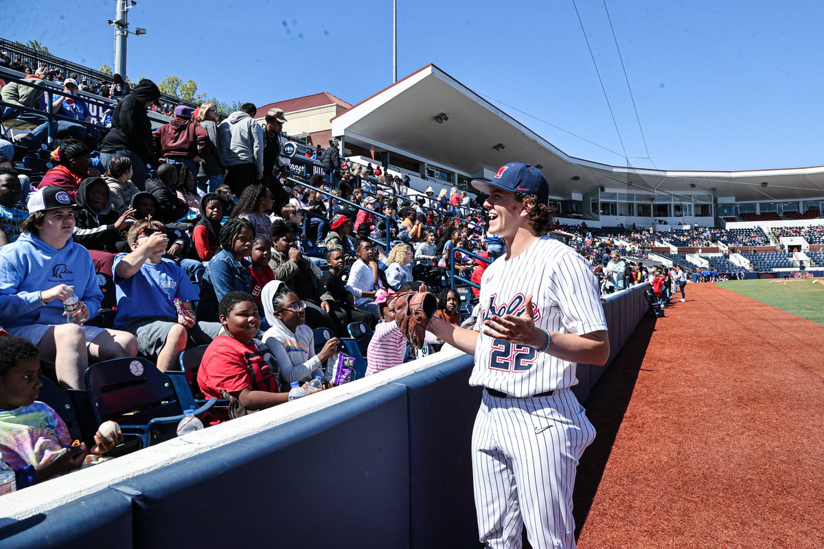 OleMissBSB's tweet photo. Kids' Day = Best Day https://t.co/KuqbZIh5Q9