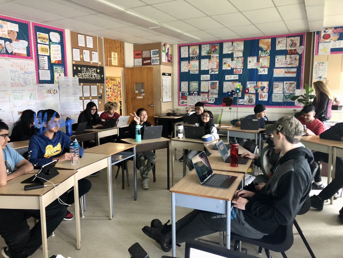 Mme Muntean tweet media