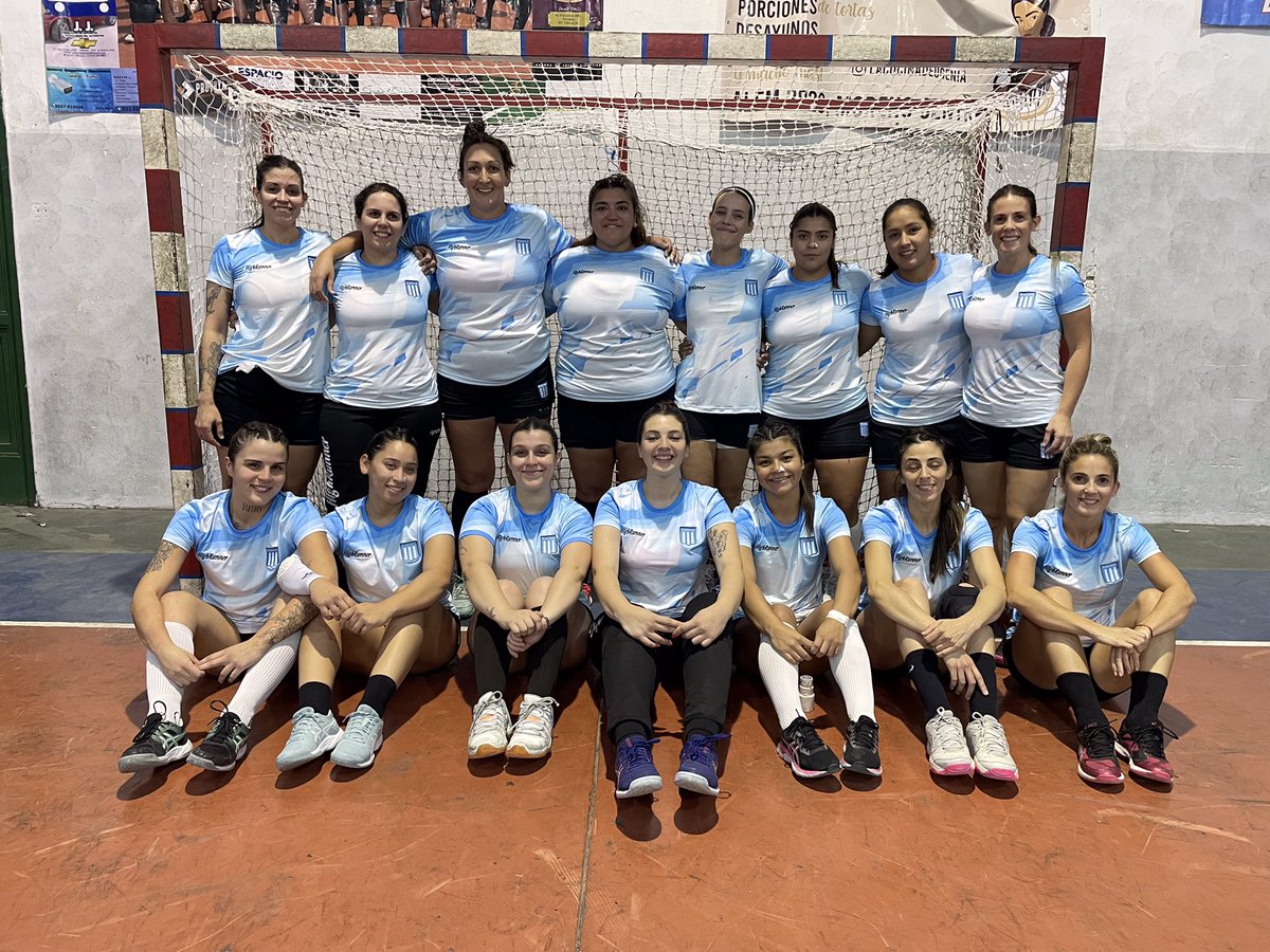 High Runner (@highrunnerarg) on Twitter photo 👕 Remera tiempo libre para el equipo femenino de Primera División de <a href="/HandballRacing/">Handball Racing Club</a>
🤩 ¿Facherita no? ¡Felices de acompañarlas! 👕 Remera tiempo libre para el equipo femenino de Primera División de <a href="/HandballRacing/">Handball Racing Club</a>
🤩 ¿Facherita no? ¡Felices de acompañarlas!