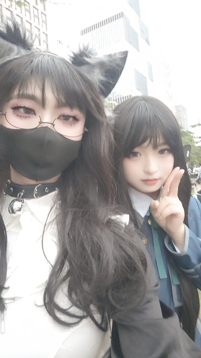 一些一起合照的妹子~~~ https://t.co/ekg5XYm5HC