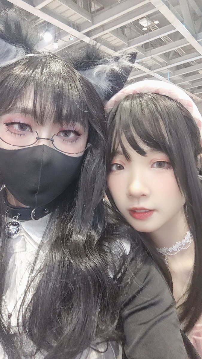 一些一起合照的妹子~~~ https://t.co/ekg5XYm5HC